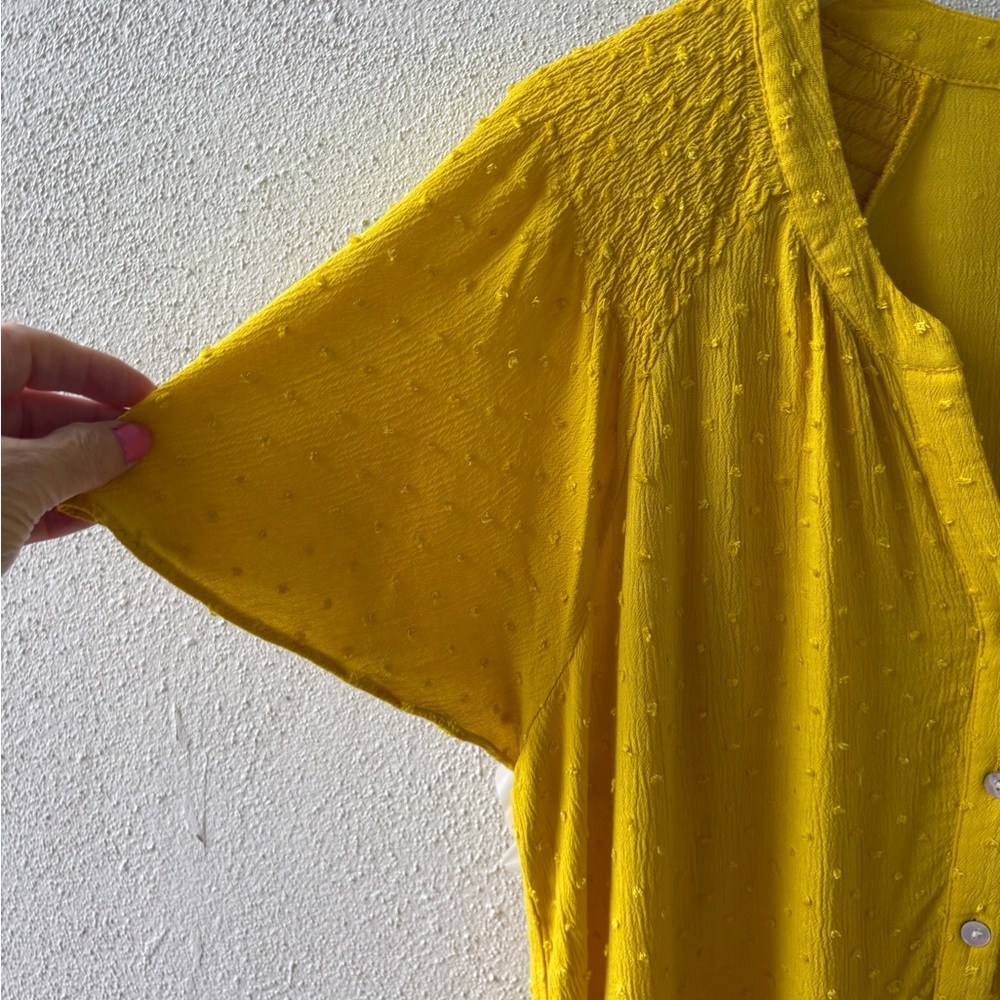 Rose + Olive 1X Yellow Short Sleeve Button Up V Neck Blouse Office Casual Career - Picture 4 of 11